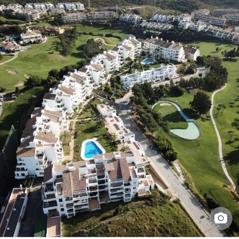 Miraflores Golf Gardens II Luxe Appartement At Riviera Del Sol Sitio de Calahonda Exterior photo